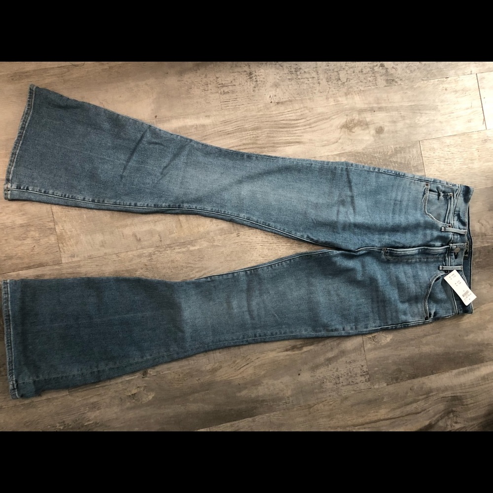 Abercrombie and Fitch flare jeans size 26 (2)
